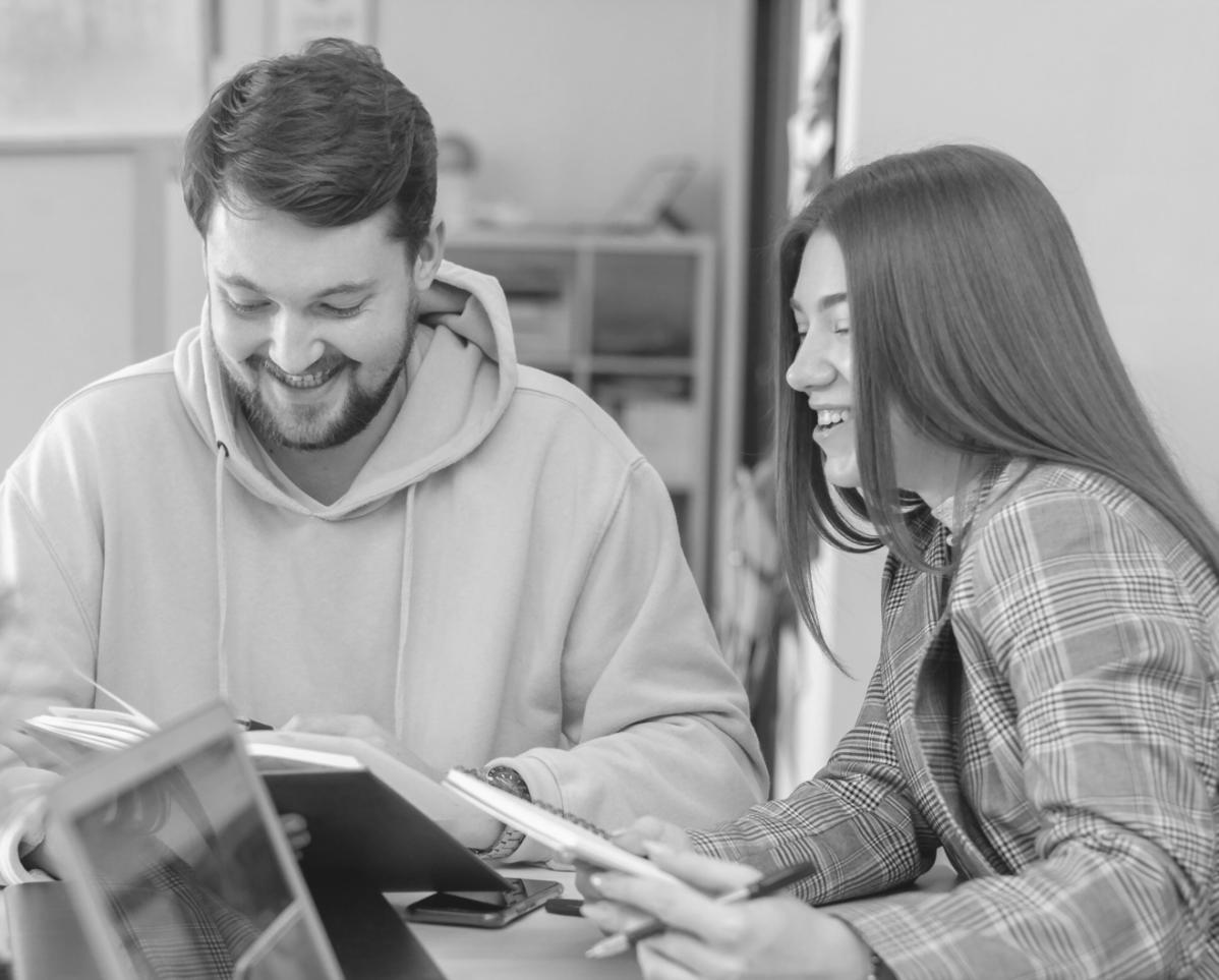 Moderne Lernatmosphäre mit digitalen Tools