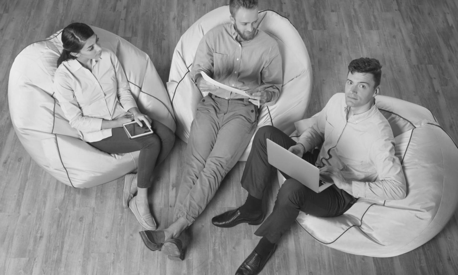 Fortgeschrittene Finanzanalyse und Strategieentwicklung